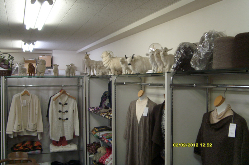日本羊絨服飾制品展示區(qū)